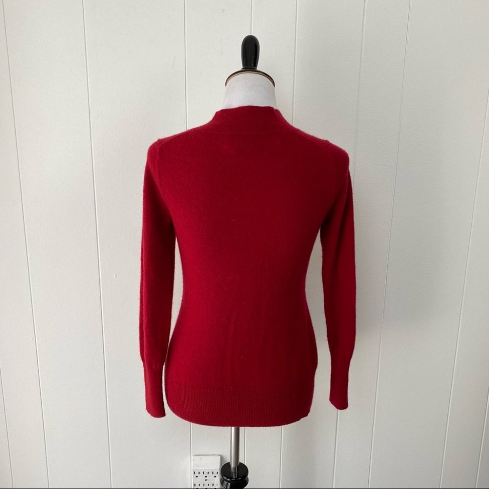 Neiman Marcus 100% Cashmere Red V Neck Button Front Cardigan Sweater Small - Picture 2 of 13